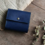 オーダーメイドの藍染革[migaki]コンパクト財布