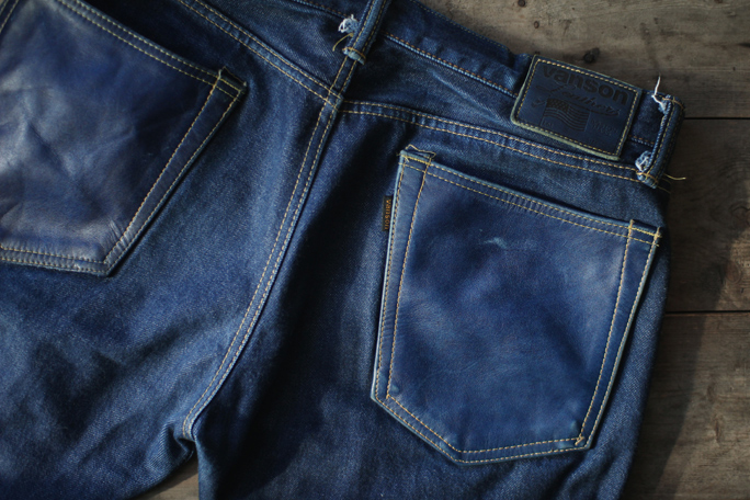 藍染革のジーンズパンツ